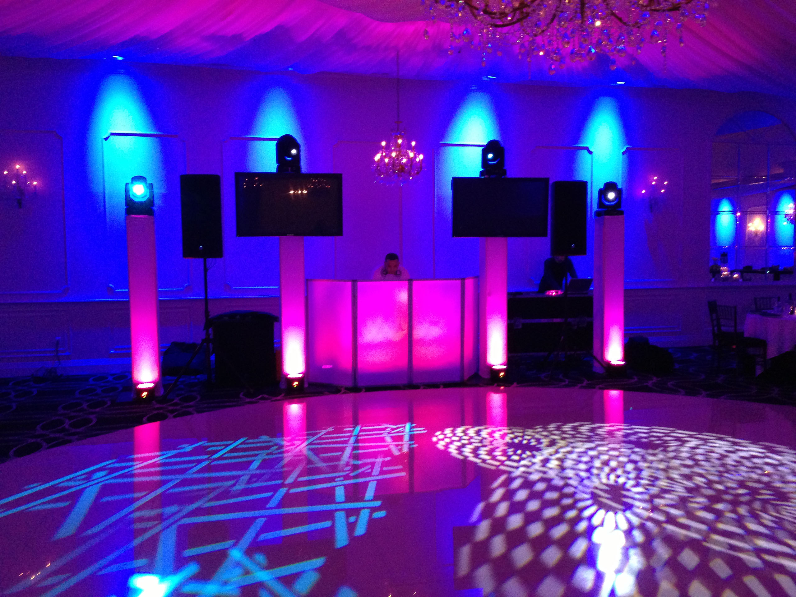 Alusstra DJs in San Antonio, Texas Best wedding dj service